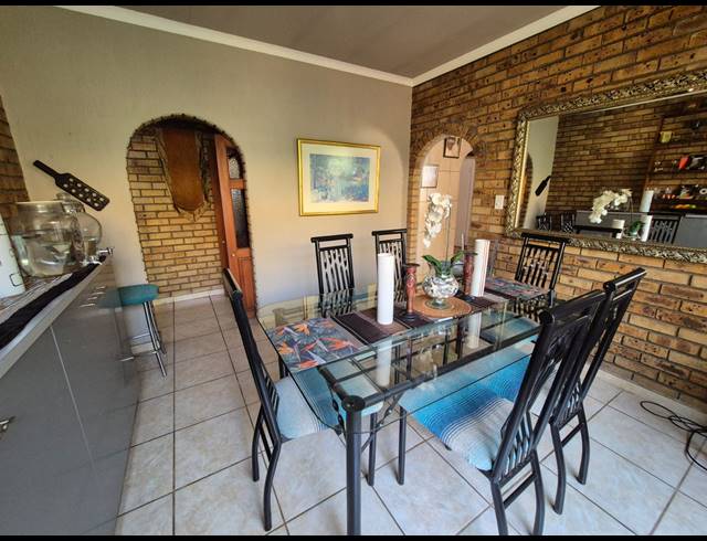 4 BEDROOM HOUSE FOR SALE IN VANDERBIJLPARK SE 2